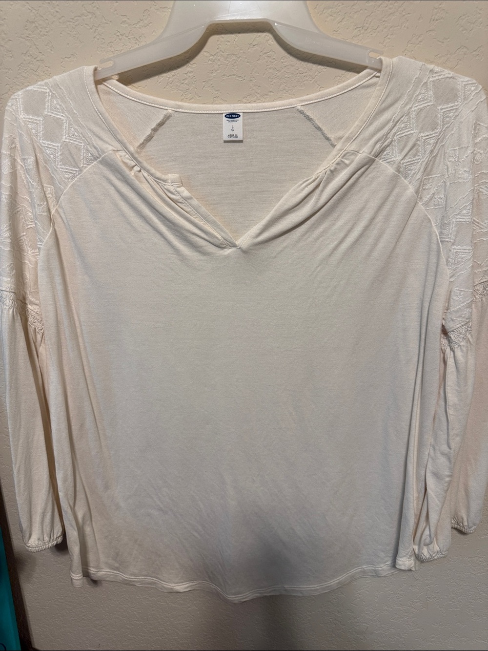 Old Navy Cream V-Neck Long Sleeve Top with Lace-Detail Sleeves